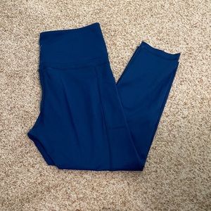 Zyia Navy pocket Light N Tight high rise Capri